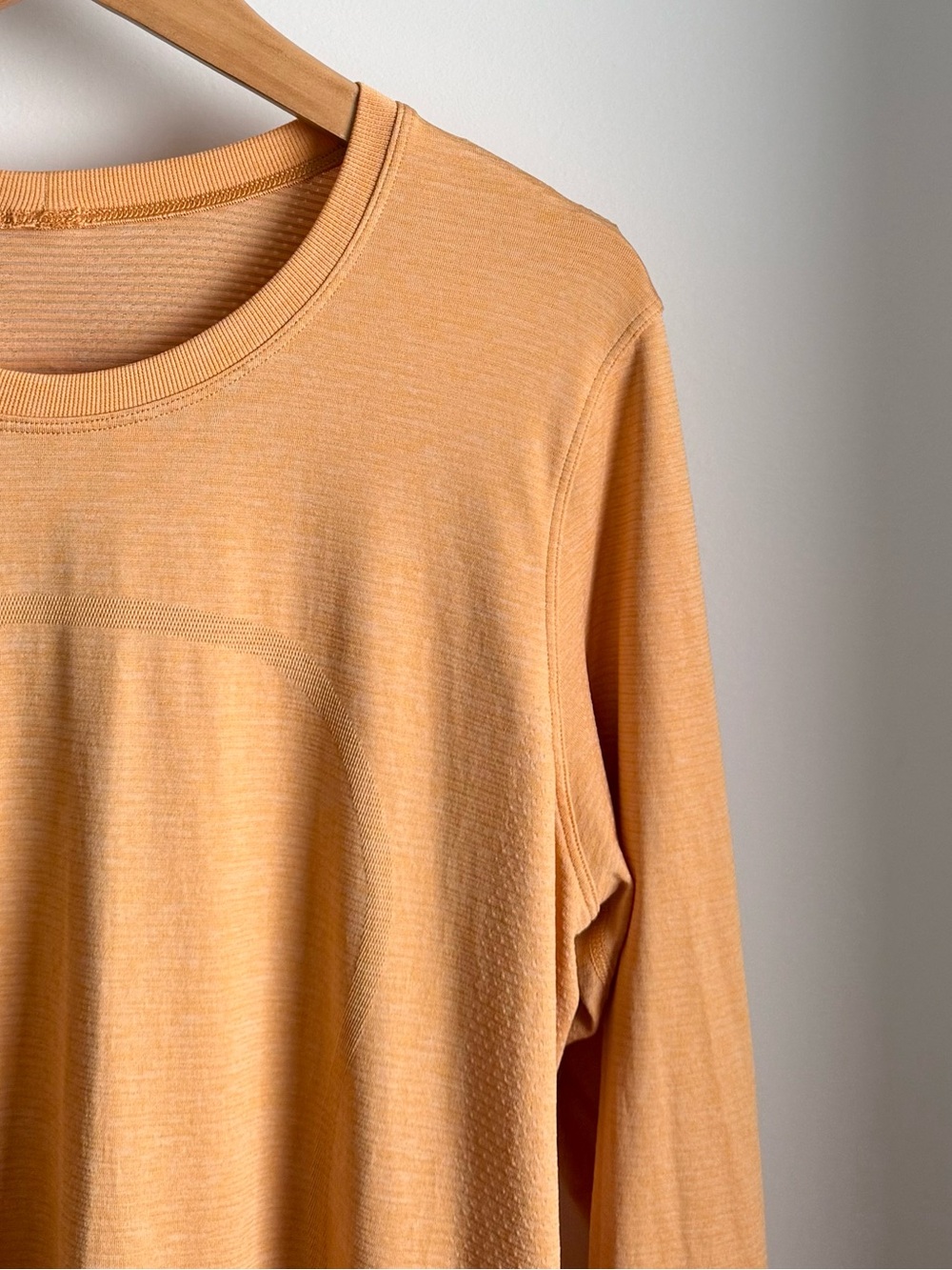 lululemon swiftly relaxed long sleeve - Picture 3 of 16